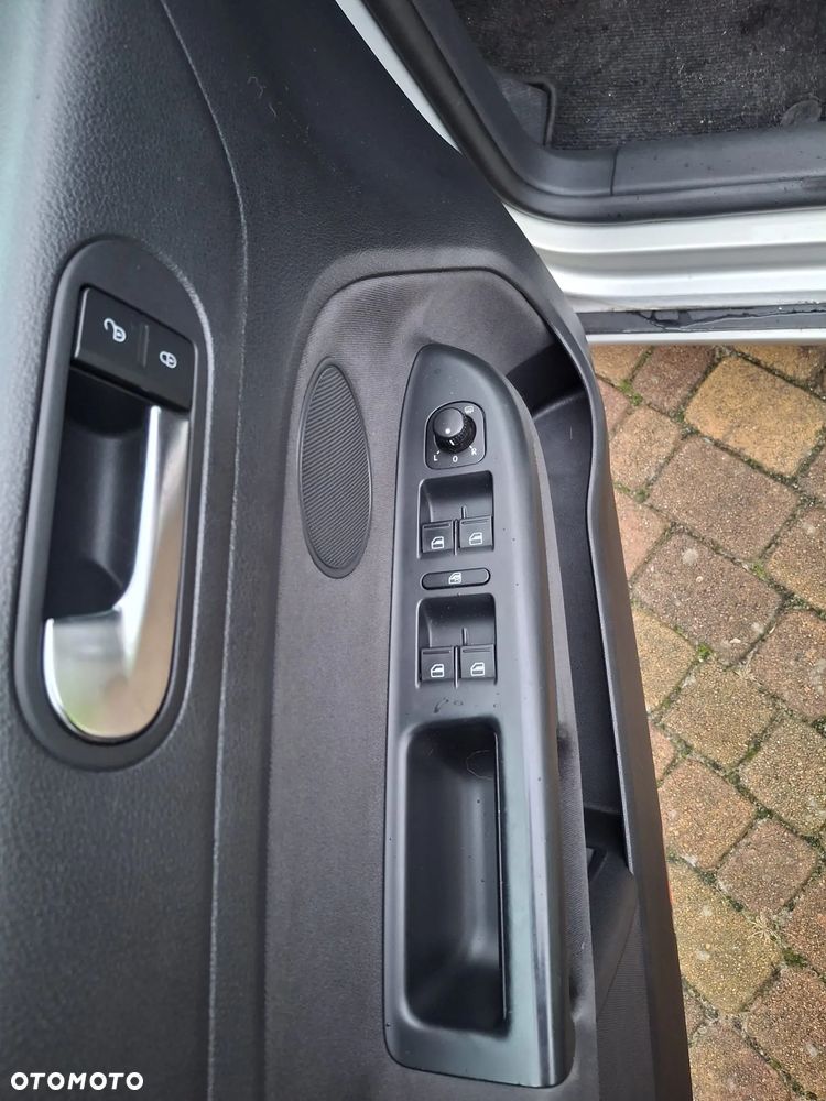 Volkswagen Golf Plus 1.4 Comfortline - 22