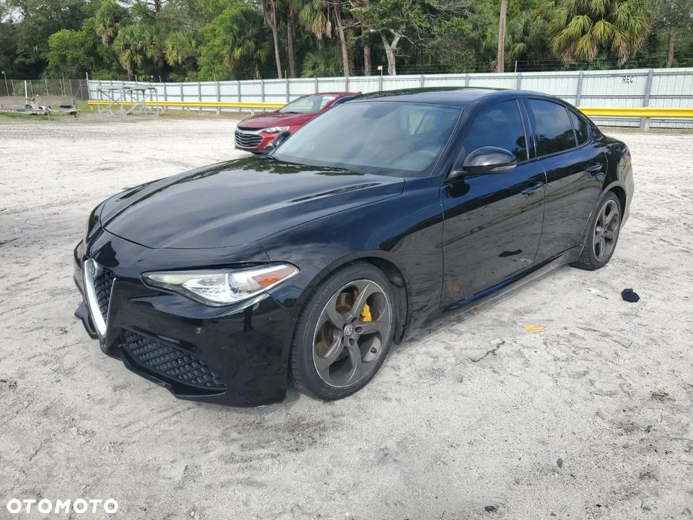 Alfa Romeo Giulia 2.0 Turbo 16V AT8-Q4 Ti - 2