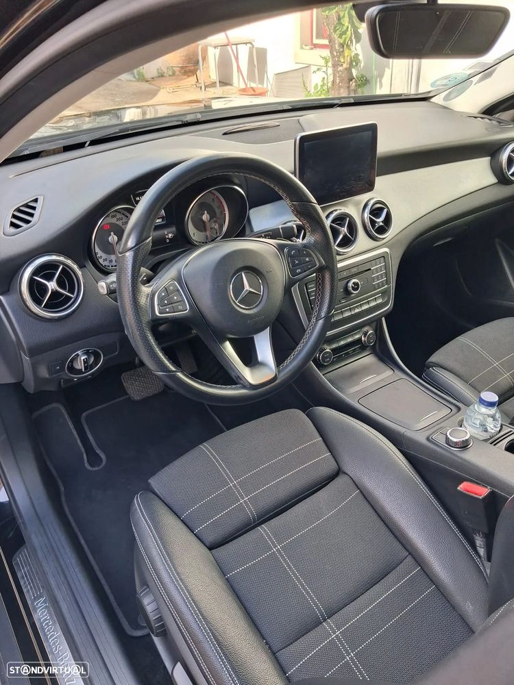 Mercedes-Benz GLA 200 (CDI) d 4Matic 7G-DCT Urban - 9