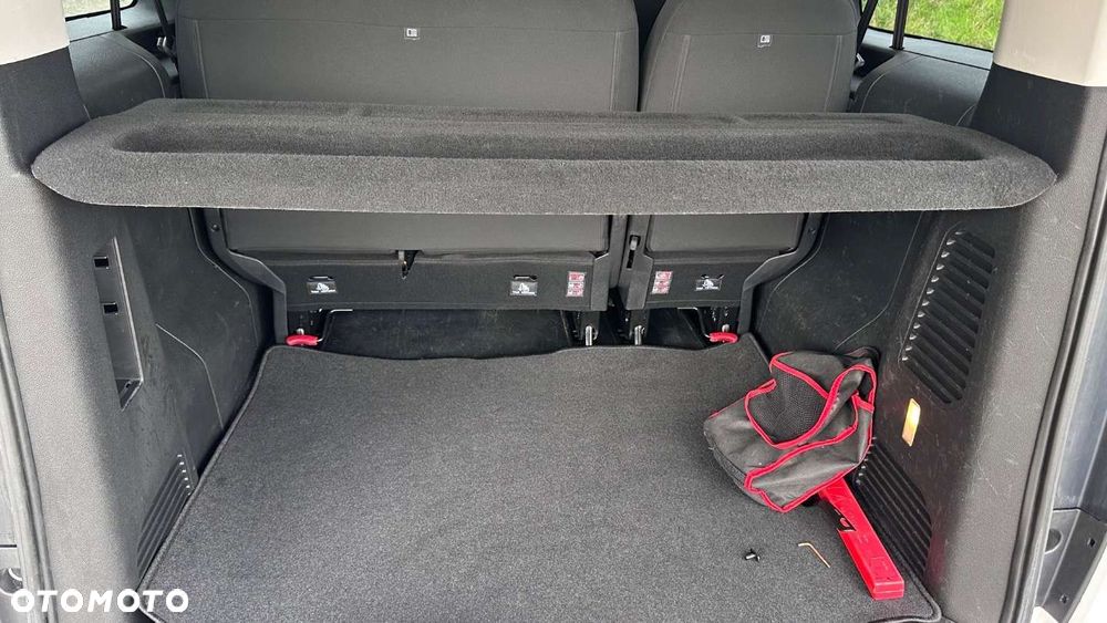 Peugeot Traveller - 36