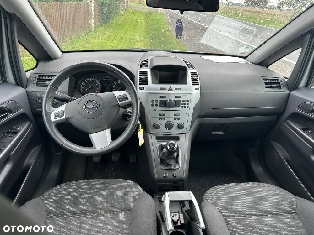 Opel Zafira - 8