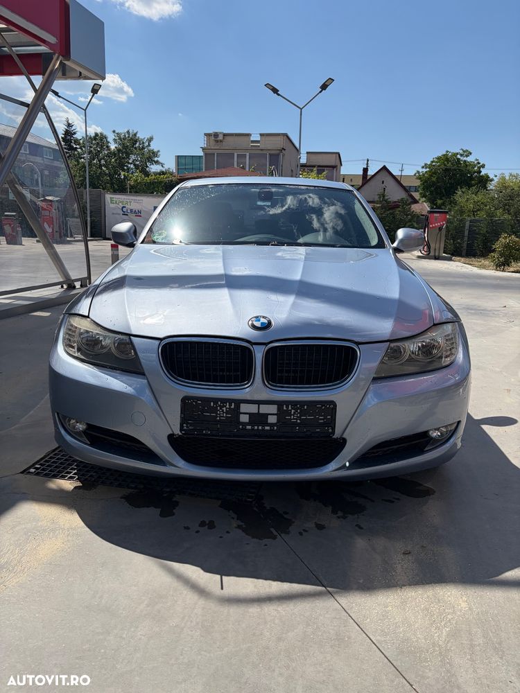 BMW Seria 3 320d DPF Aut. - 11