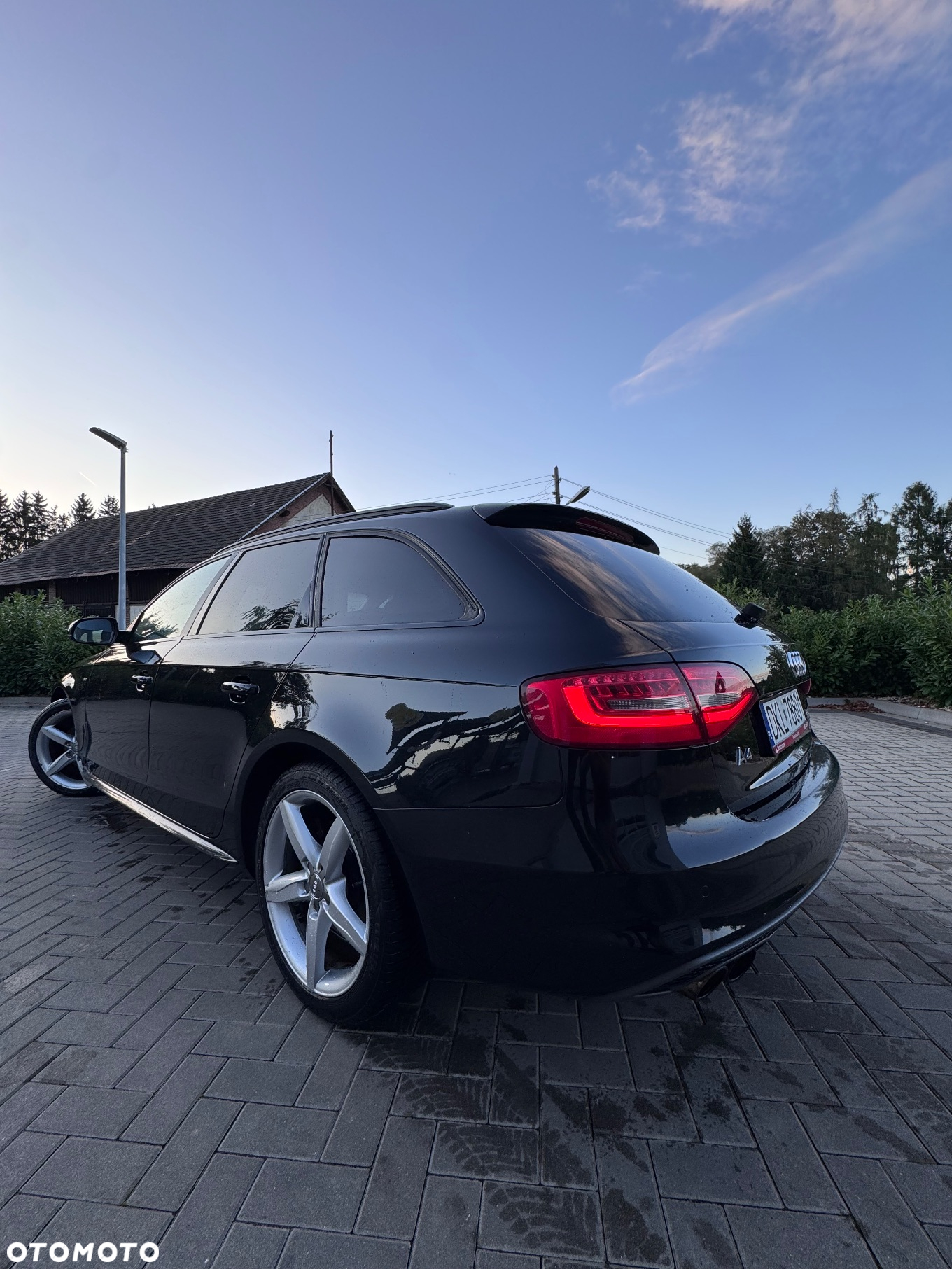 Audi A4 2.0 TDI DPF quattro S tronic S line Sportpaket - 2