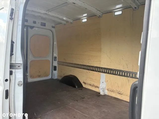 Maxus Delivery 9 - 8