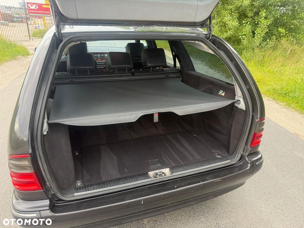 Mercedes-Benz Klasa E 320 T CDI Avantgarde - 10