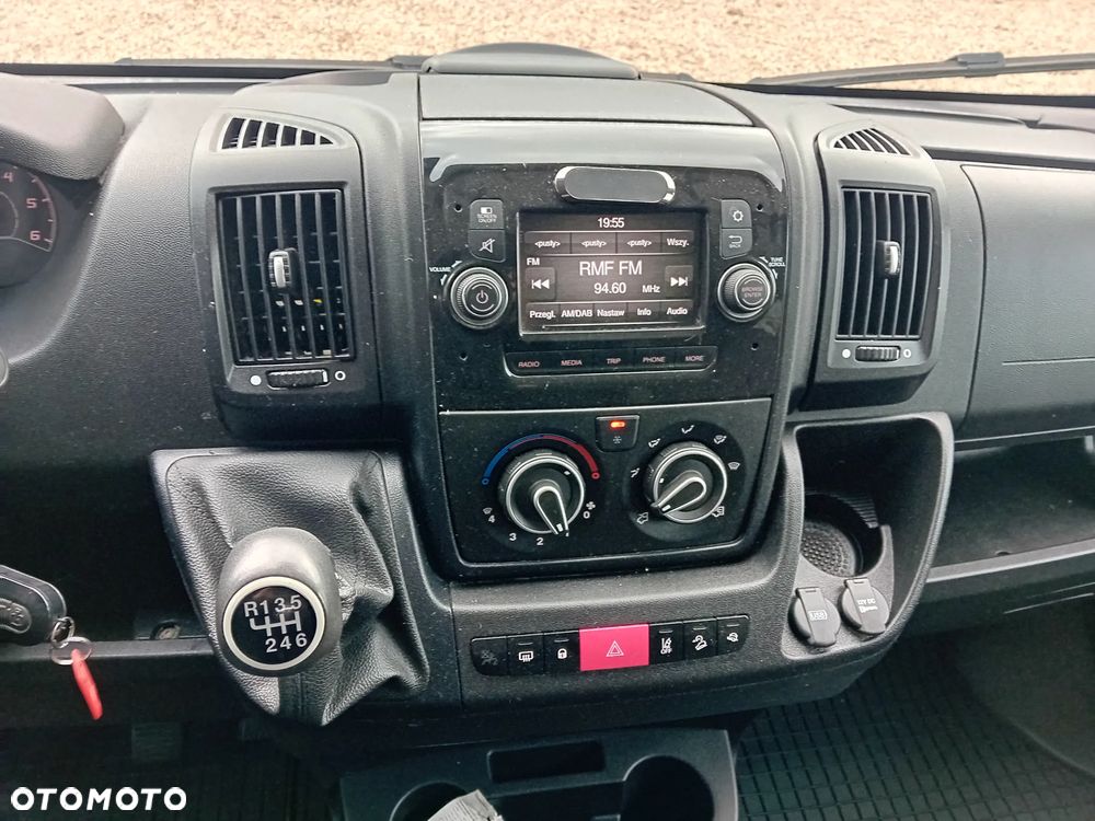 Peugeot Boxer Brygadówka - 21