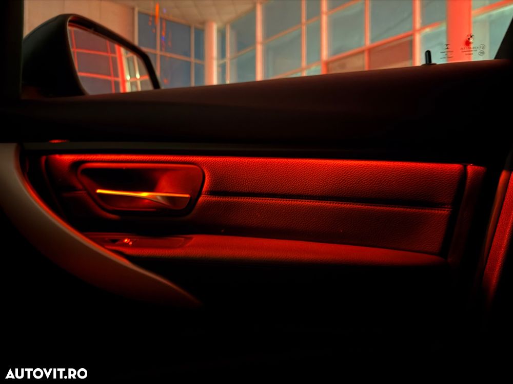 BMW Seria 3 320d Touring Aut. Efficient Dynamics Edition Blue Perf. Sport Line - 22