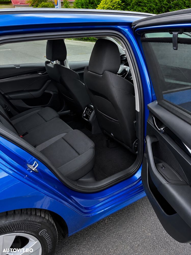 Skoda Octavia 2.0 TDI DSG Style - 6