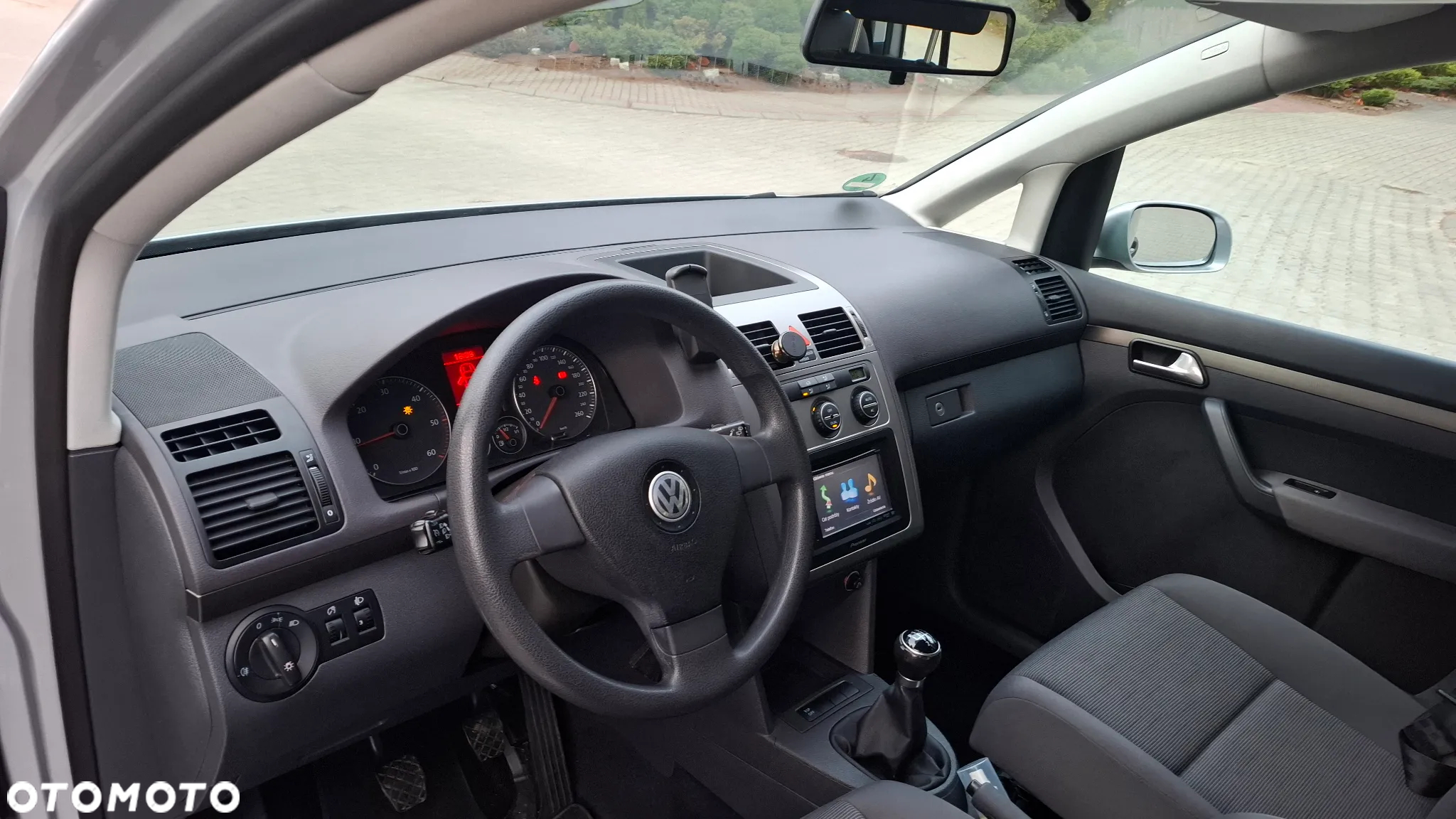 Volkswagen Touran 1.9 TDI DPF Conceptline - 6
