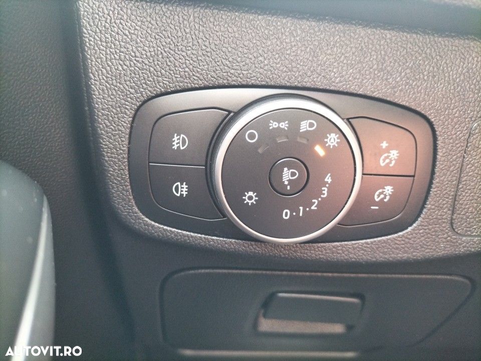 Ford Focus - 22