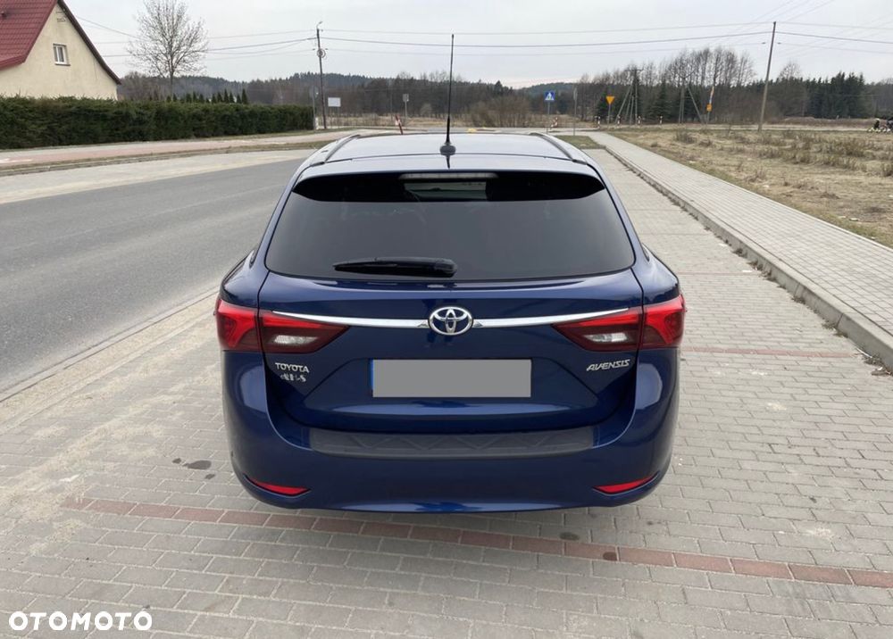 Toyota Avensis - 5