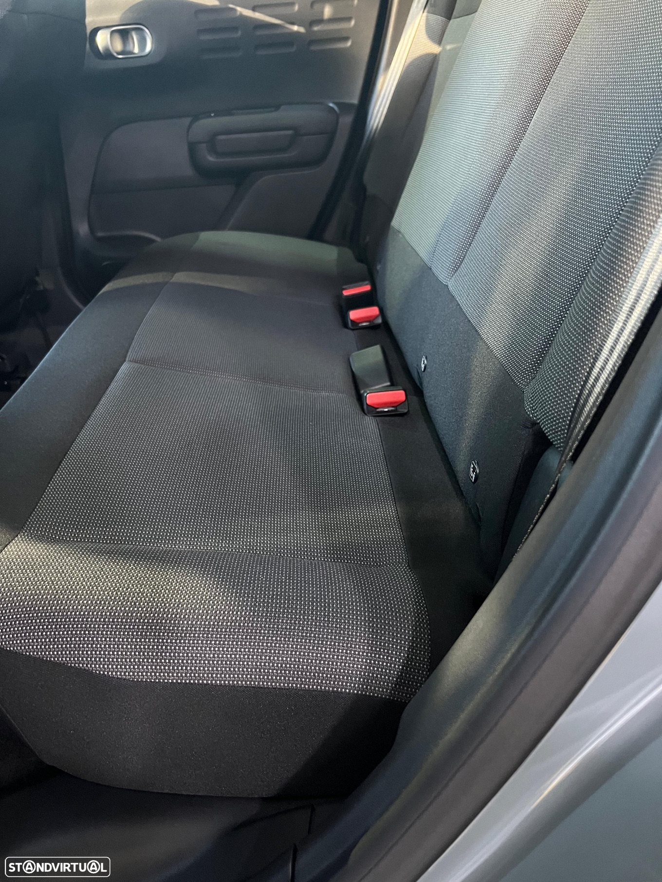 Citroën C3 Aircross BlueHDI 110 Stop & Start SHINE PACK - 16