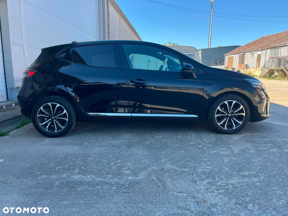 Renault Clio - 25