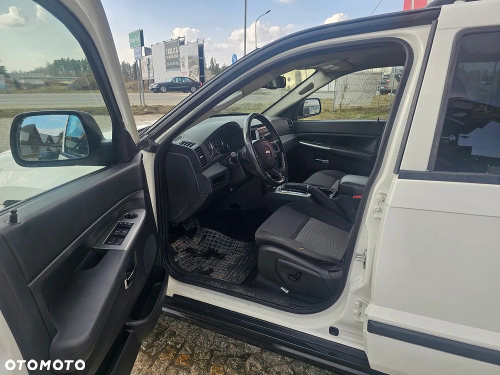 Jeep Grand Cherokee - 17