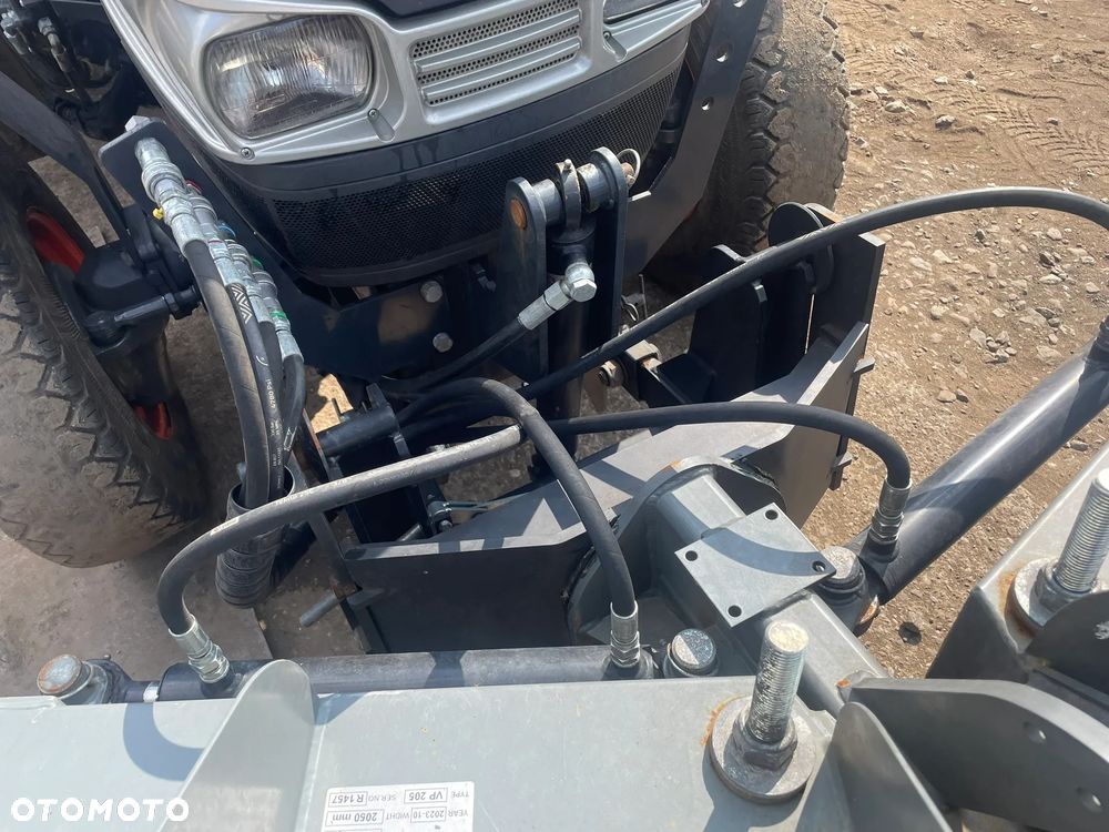 Kubota L 4240 - 13