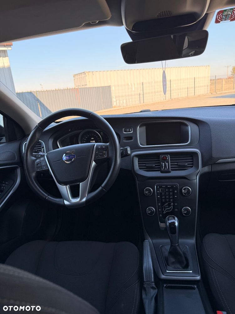 Volvo V40 D2 - 14