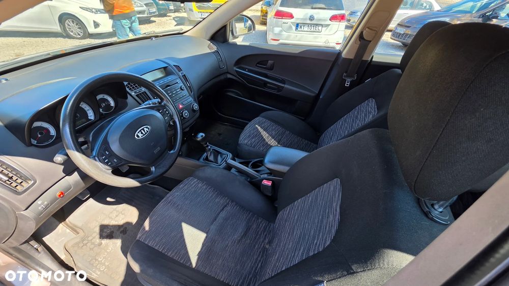 Kia Ceed 1.6 Crdi Comfort - 14