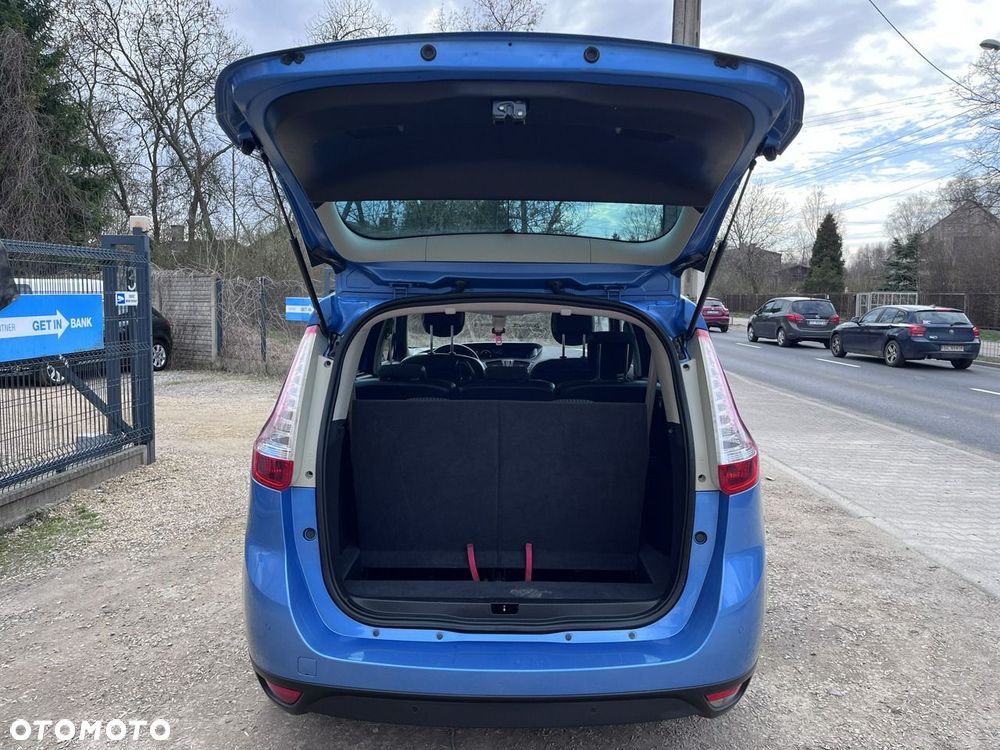 Renault Grand Scenic - 25