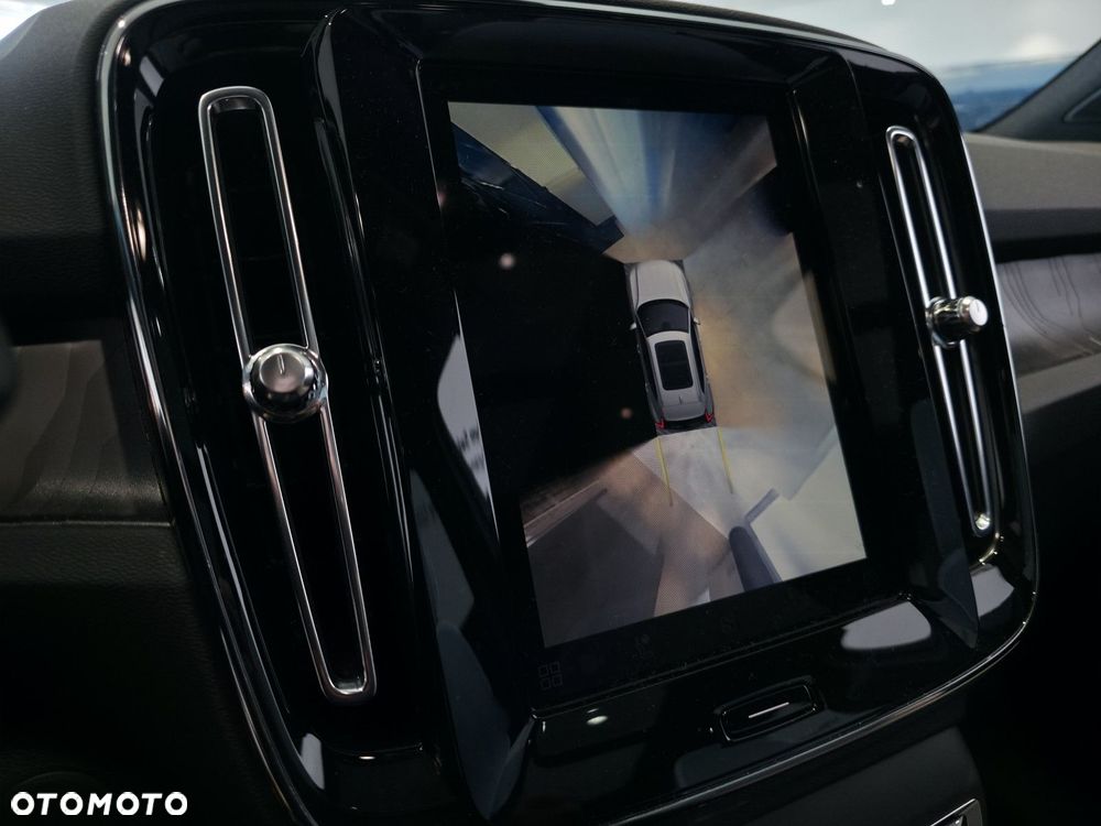 Volvo XC 40 - 18