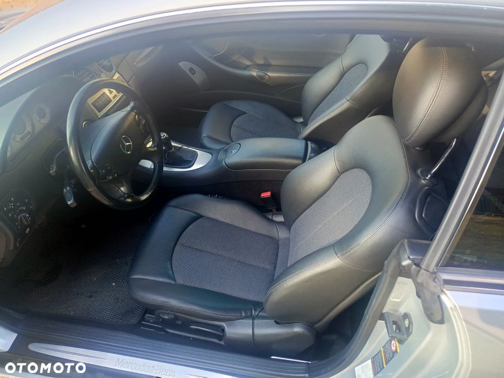 Mercedes-Benz CLK 220 CDI Avantgarde - 10