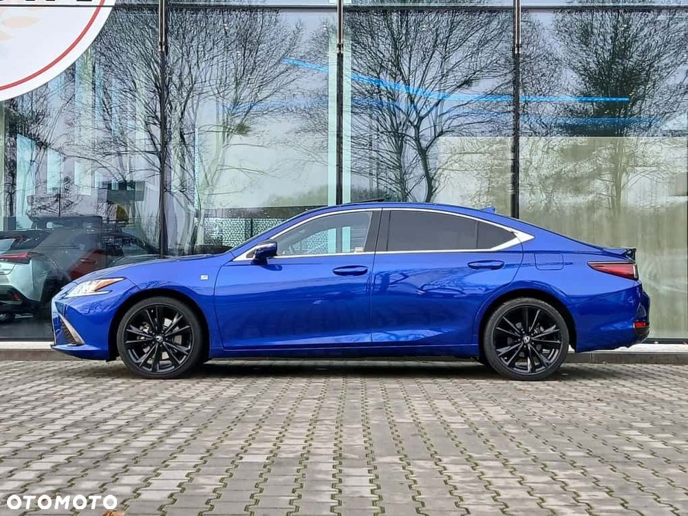 Lexus ES 300h F Sport Design - 3