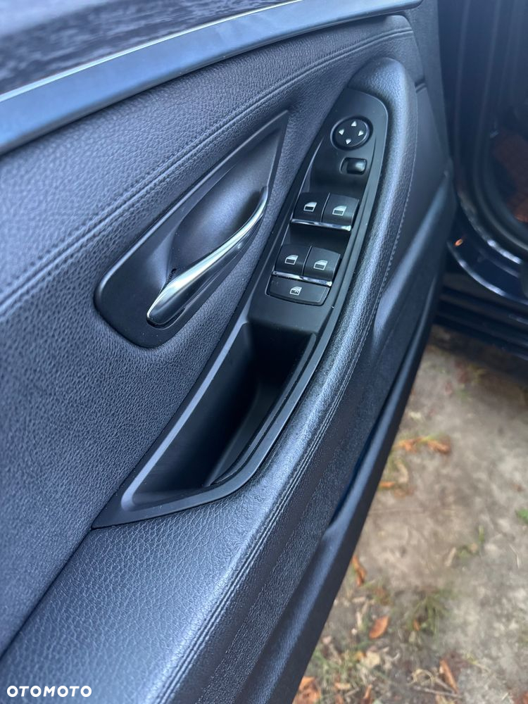 BMW Seria 5 520d - 22