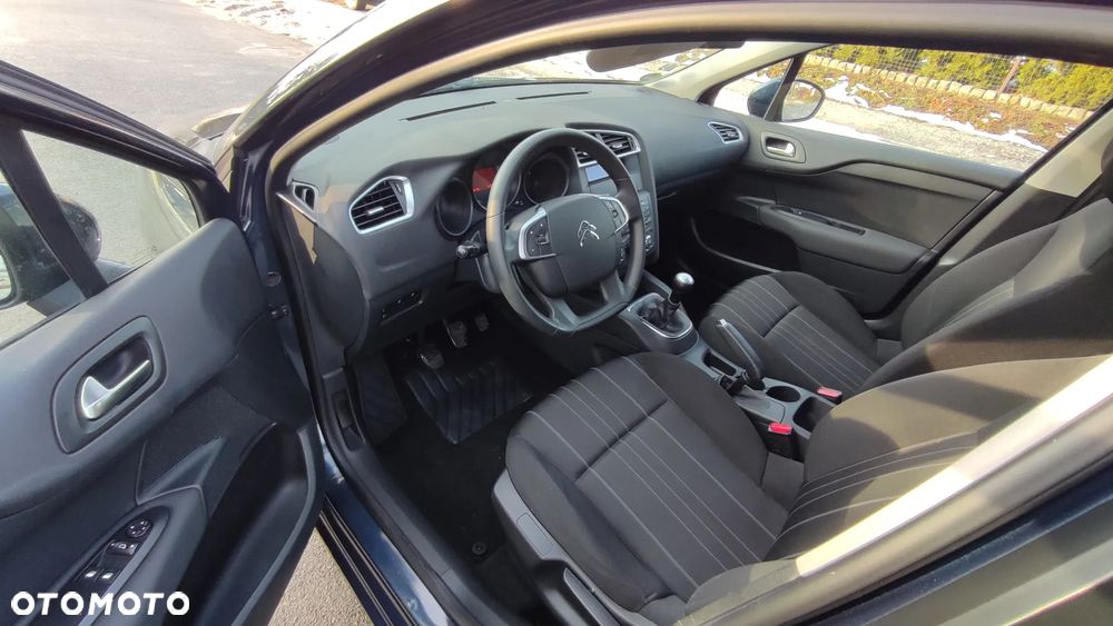 Citroën C4 HDi 90 Attraction - 9