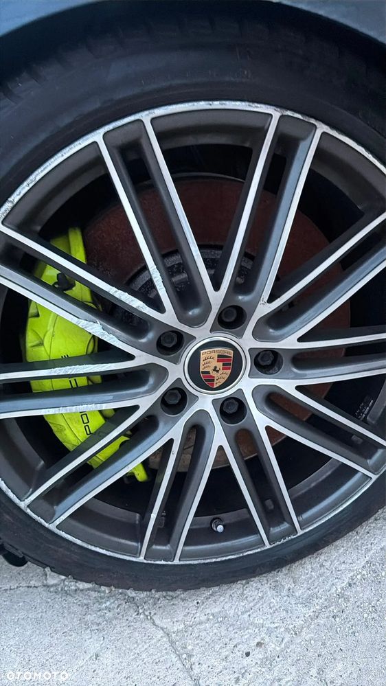 Porsche Panamera 4S E-Hybrid - 22