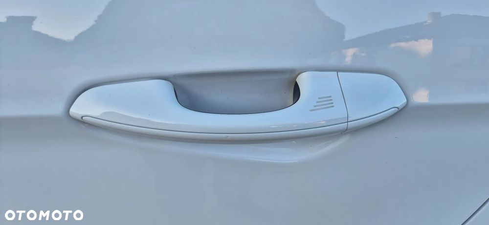 Ford S-Max 2.0 EcoBlue Titanium - 24