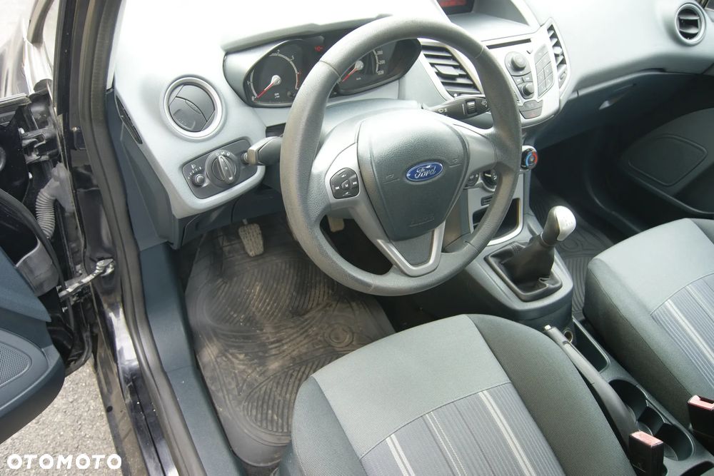 Ford Fiesta 1.25 Champions Edition - 12