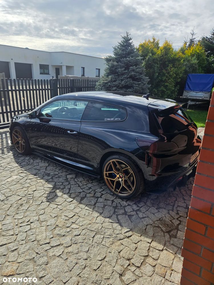 Volkswagen Scirocco 2.0 TSI R - 4