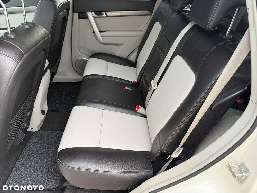 Chevrolet Captiva - 23