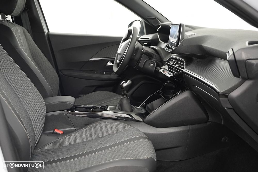 Peugeot 2008 1.2 PureTech Allure - 24