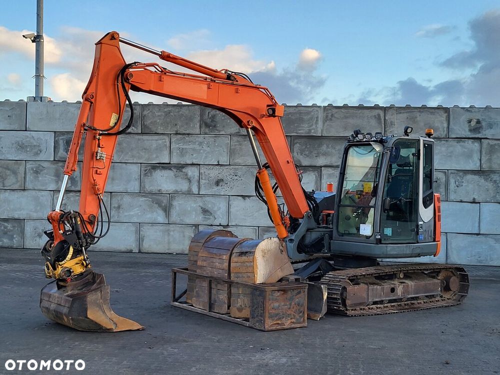 Hitachi ZX85 USB LC-3 - 2