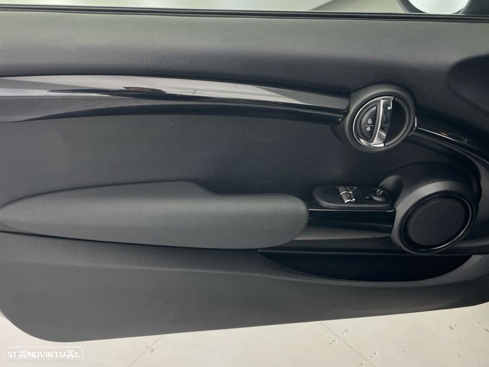 MINI 3 Portas Cooper SE - 17