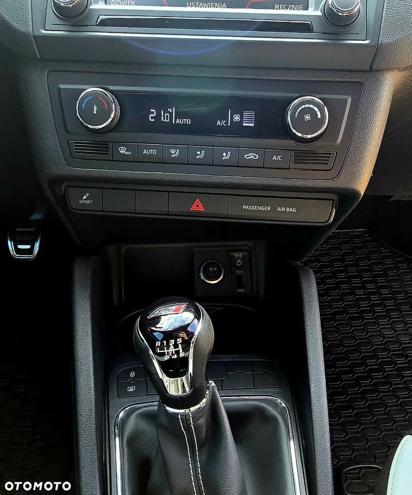 Seat Ibiza SC 1.8 TSI S&S Cupra - 32