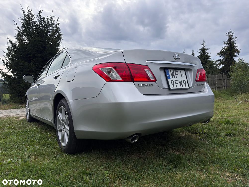 Lexus ES - 3