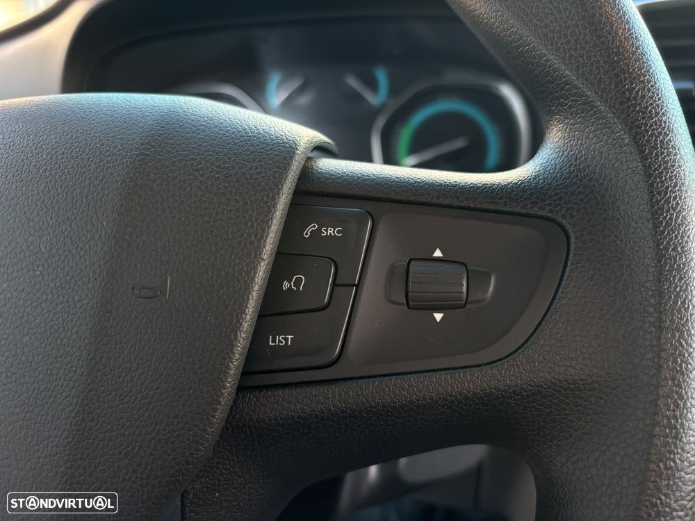 Peugeot e-Expert 75 kWh Semi-Vidrado M Standard - 11