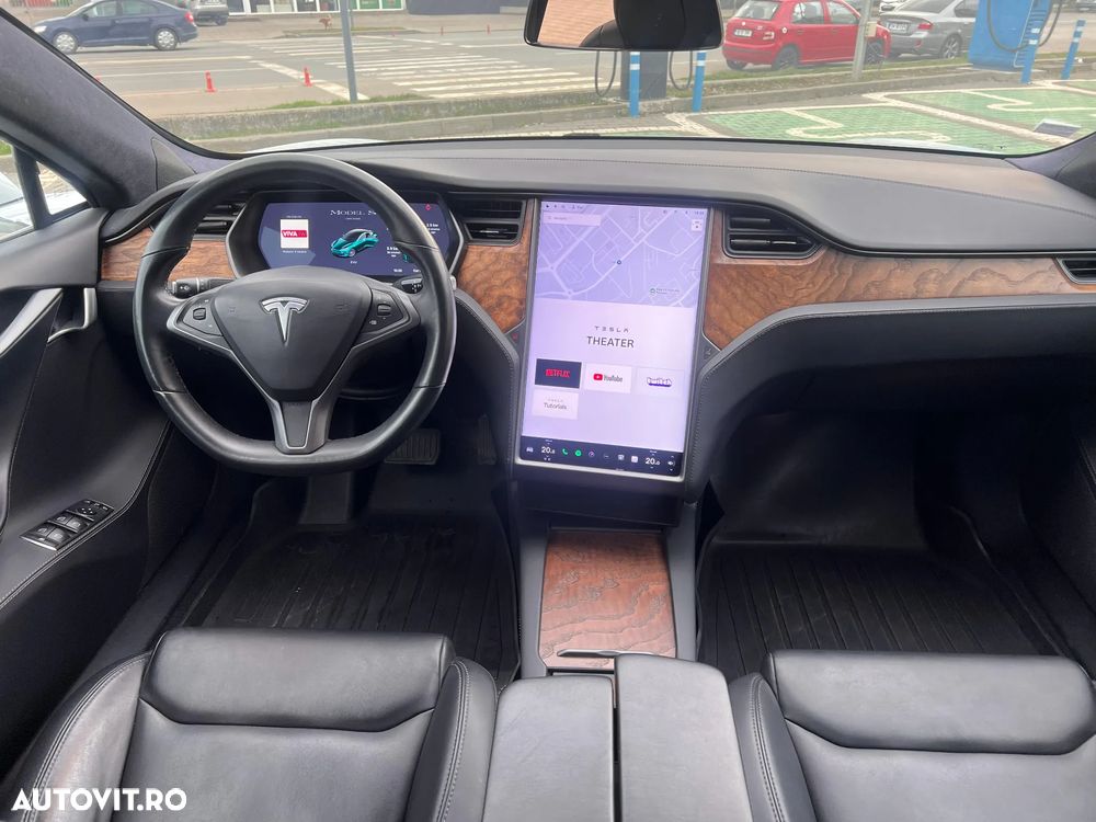 Tesla Model S Long Range - 7