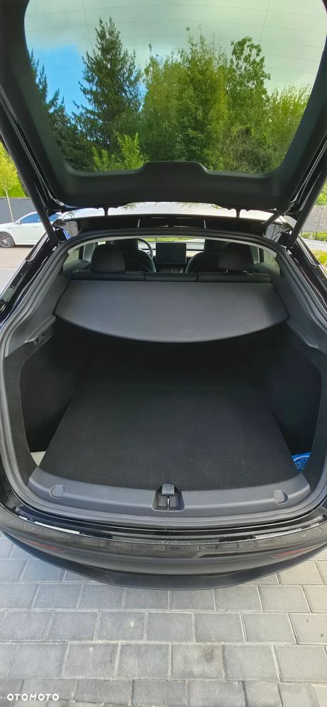 Tesla Model Y - 13