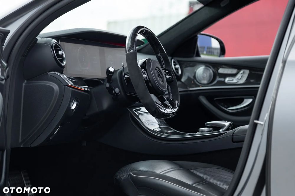 Mercedes-Benz Klasa E AMG 63 S 4-Matic+ - 30