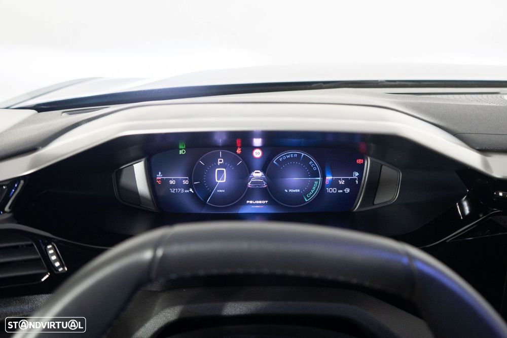 Peugeot 408 1.2 Hybrid Allure e-DCS6 - 28