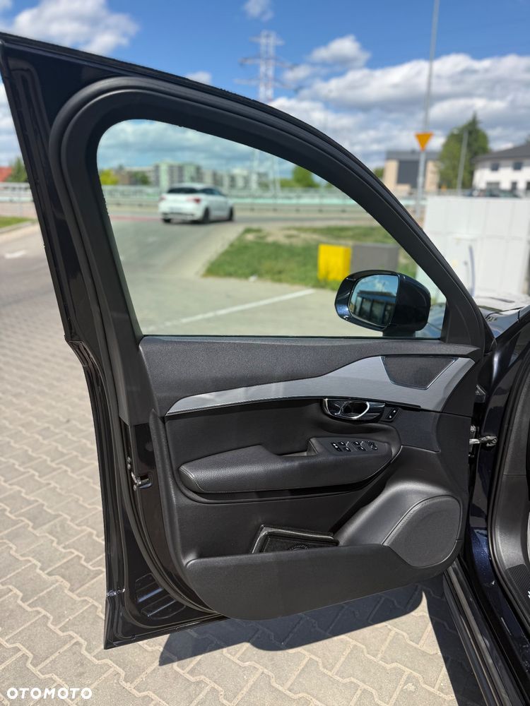Volvo XC 90 D5 AWD Momentum 7os - 16