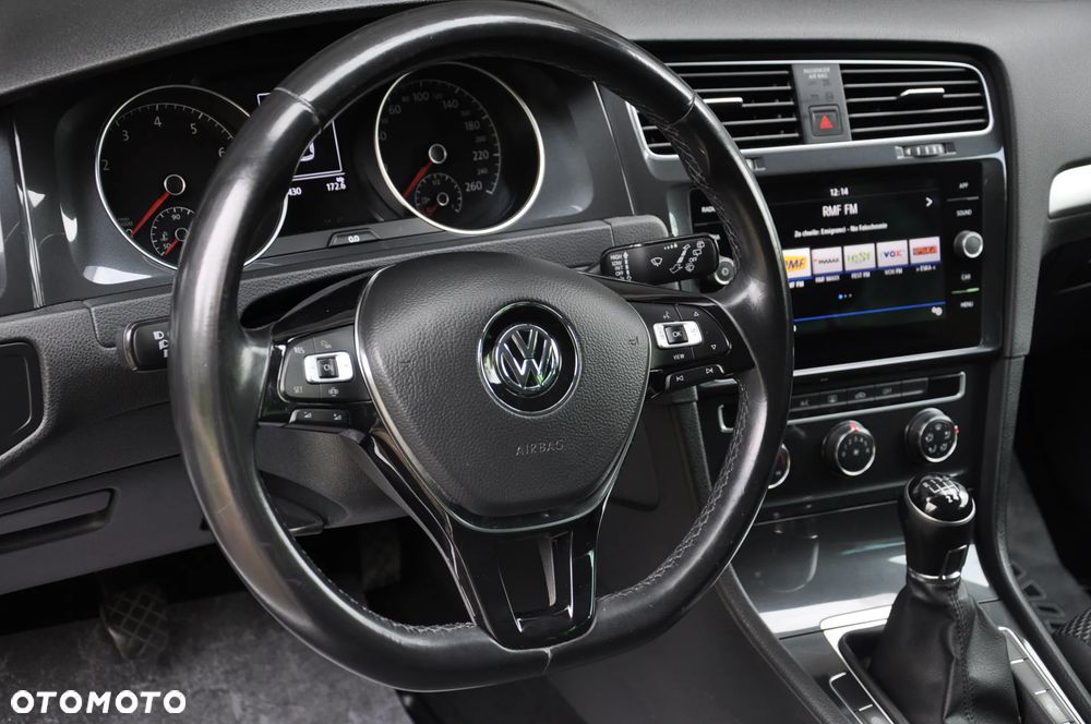 Volkswagen Golf 1.5 TSI BMT Comfortline - 16