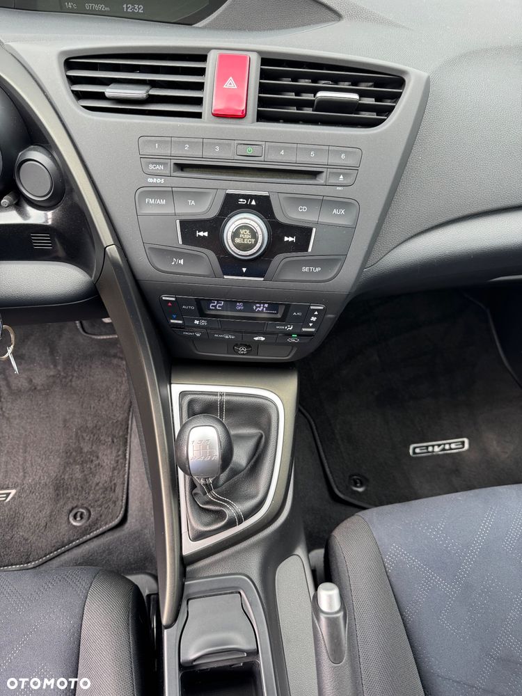 Honda Civic 1.4 i-VTEC Comfort - 17