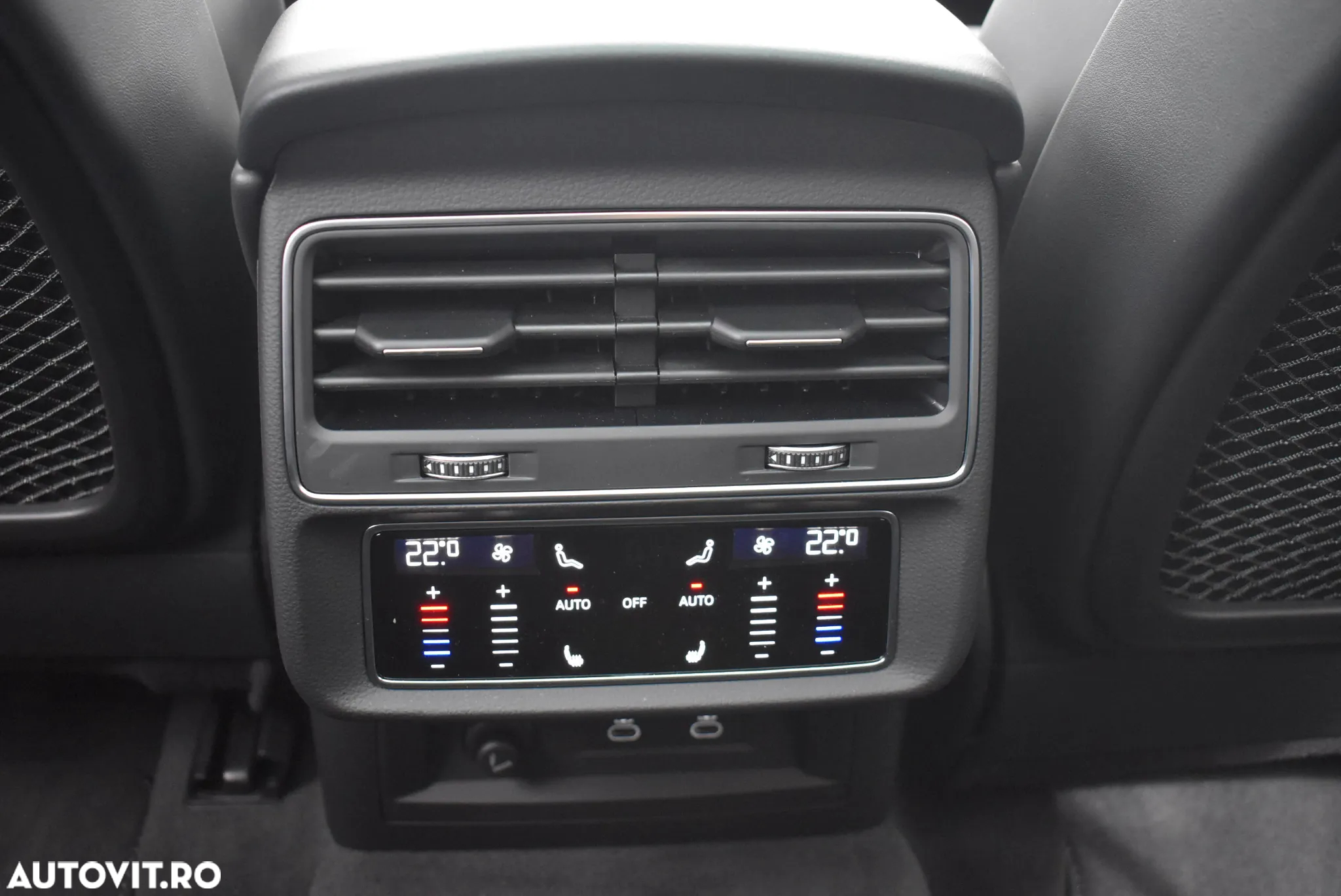 Audi Q8 55 TFSI quattro Tiptronic MHEV - 28