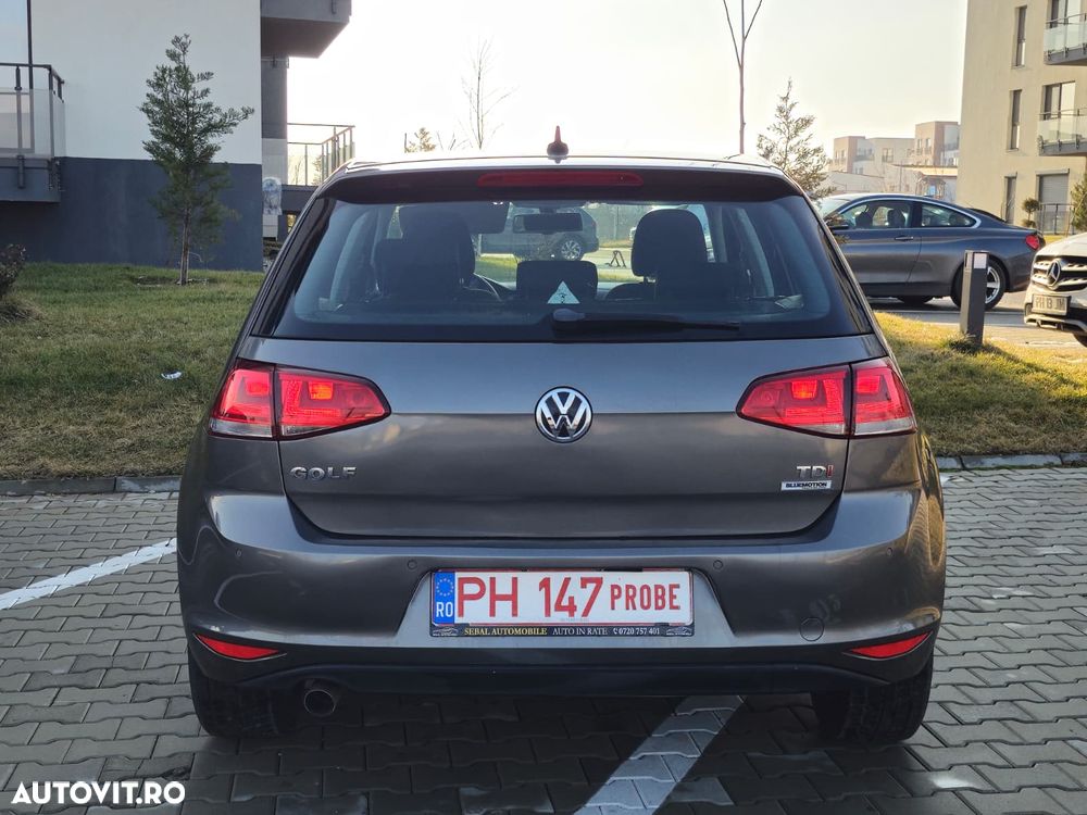 Volkswagen Golf 1.6 TDI BlueMotion Comfortline - 5