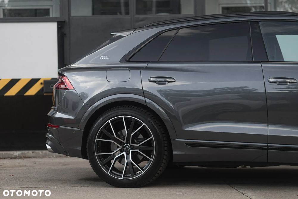 Audi SQ8 - 11