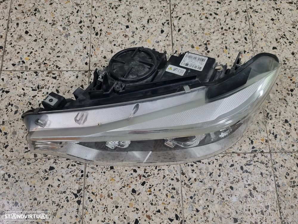 Farol esquerdo bi-xenon BMW série 4 F32 - 6