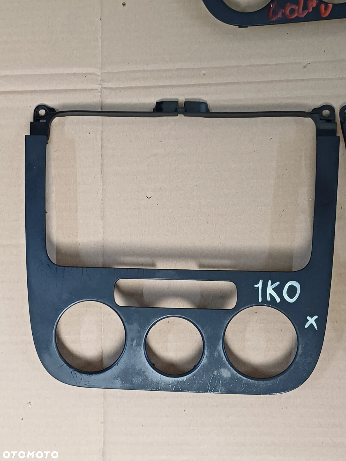 VW GOLF V Ramka radia 1K0858069 - 3